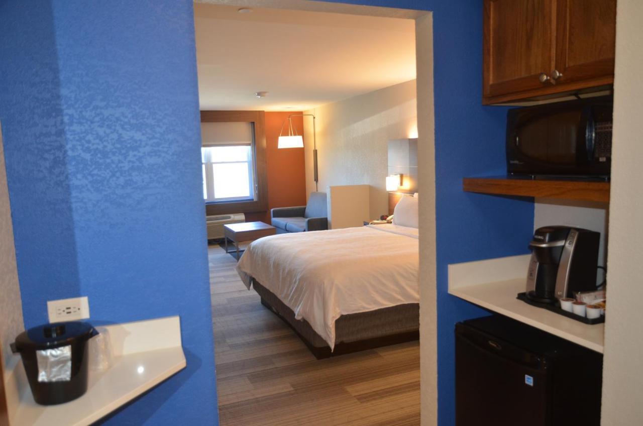 Holiday Inn Express Hotel & Suites Rochester By Ihg Εξωτερικό φωτογραφία