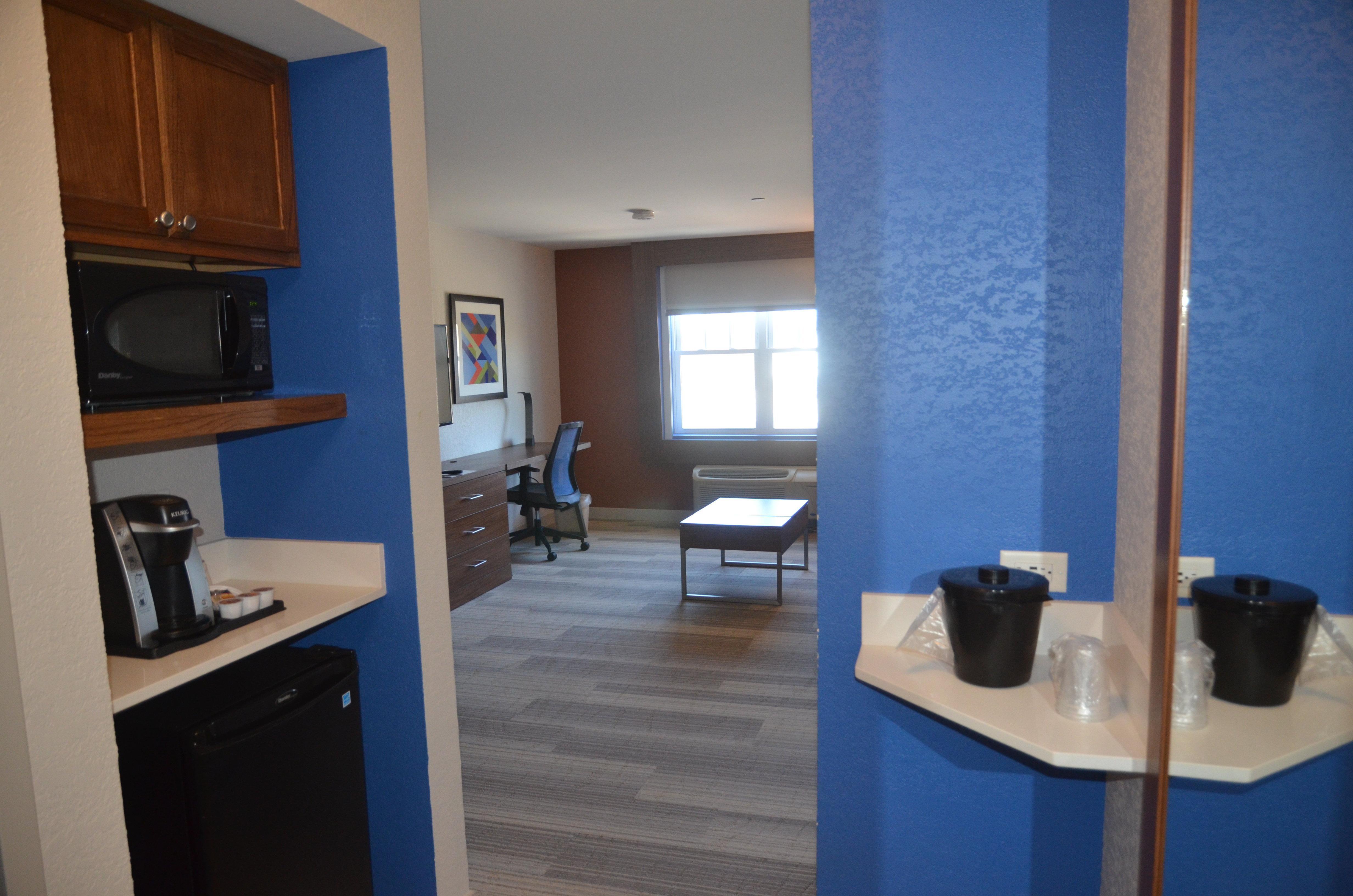 Holiday Inn Express Hotel & Suites Rochester By Ihg Εξωτερικό φωτογραφία