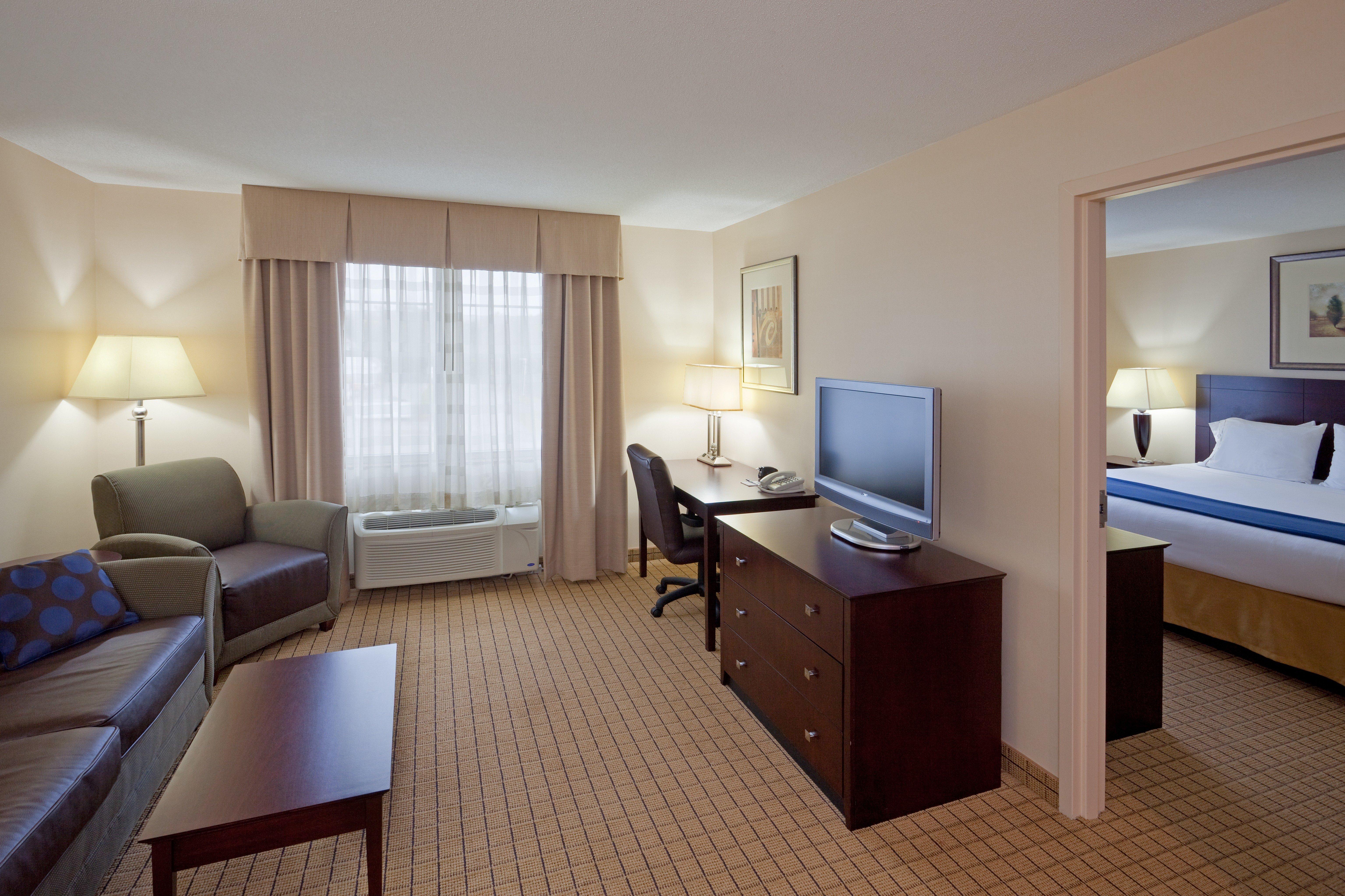 Holiday Inn Express Hotel & Suites Rochester By Ihg Εξωτερικό φωτογραφία