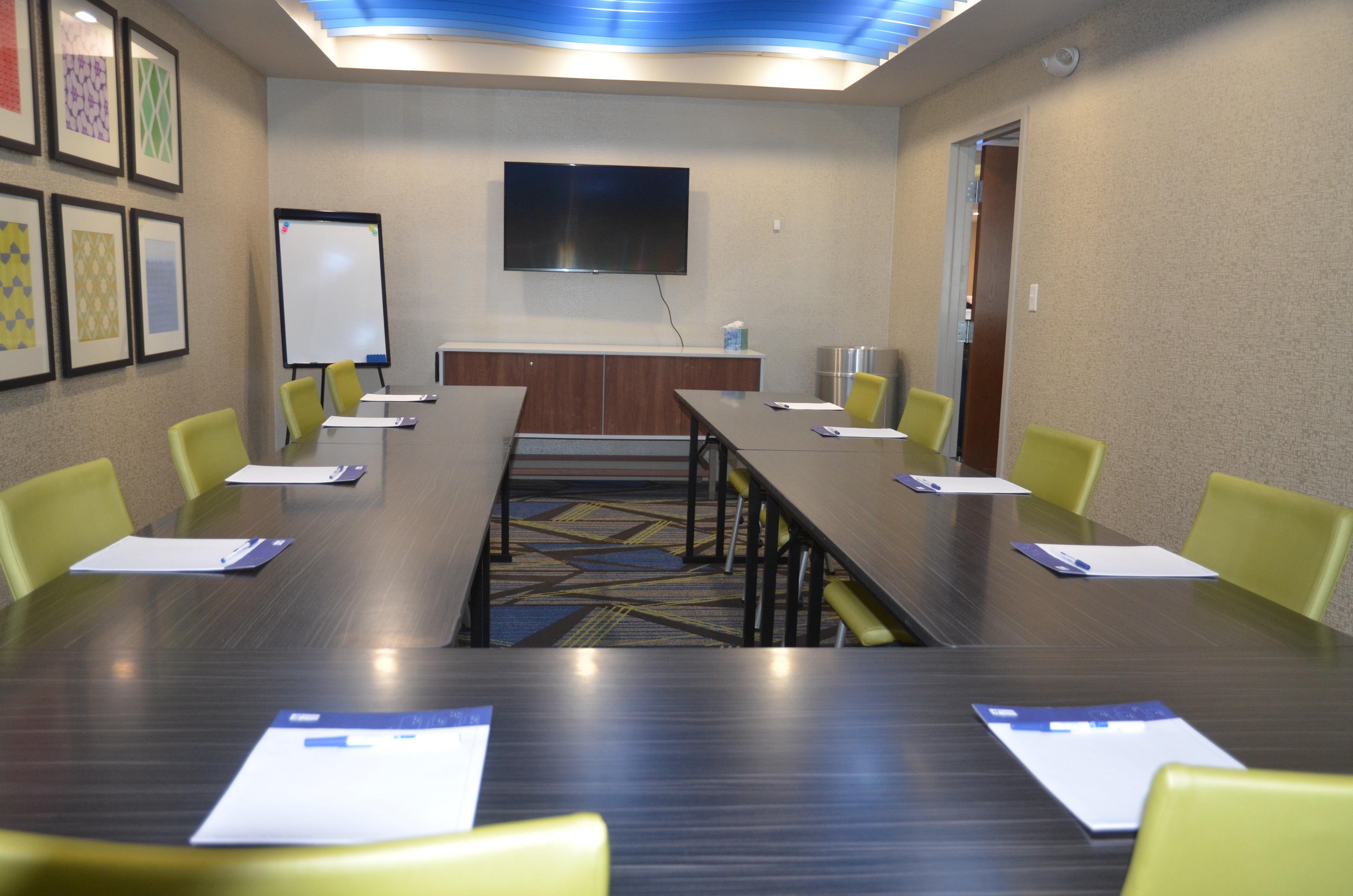 Holiday Inn Express Hotel & Suites Rochester By Ihg Εξωτερικό φωτογραφία