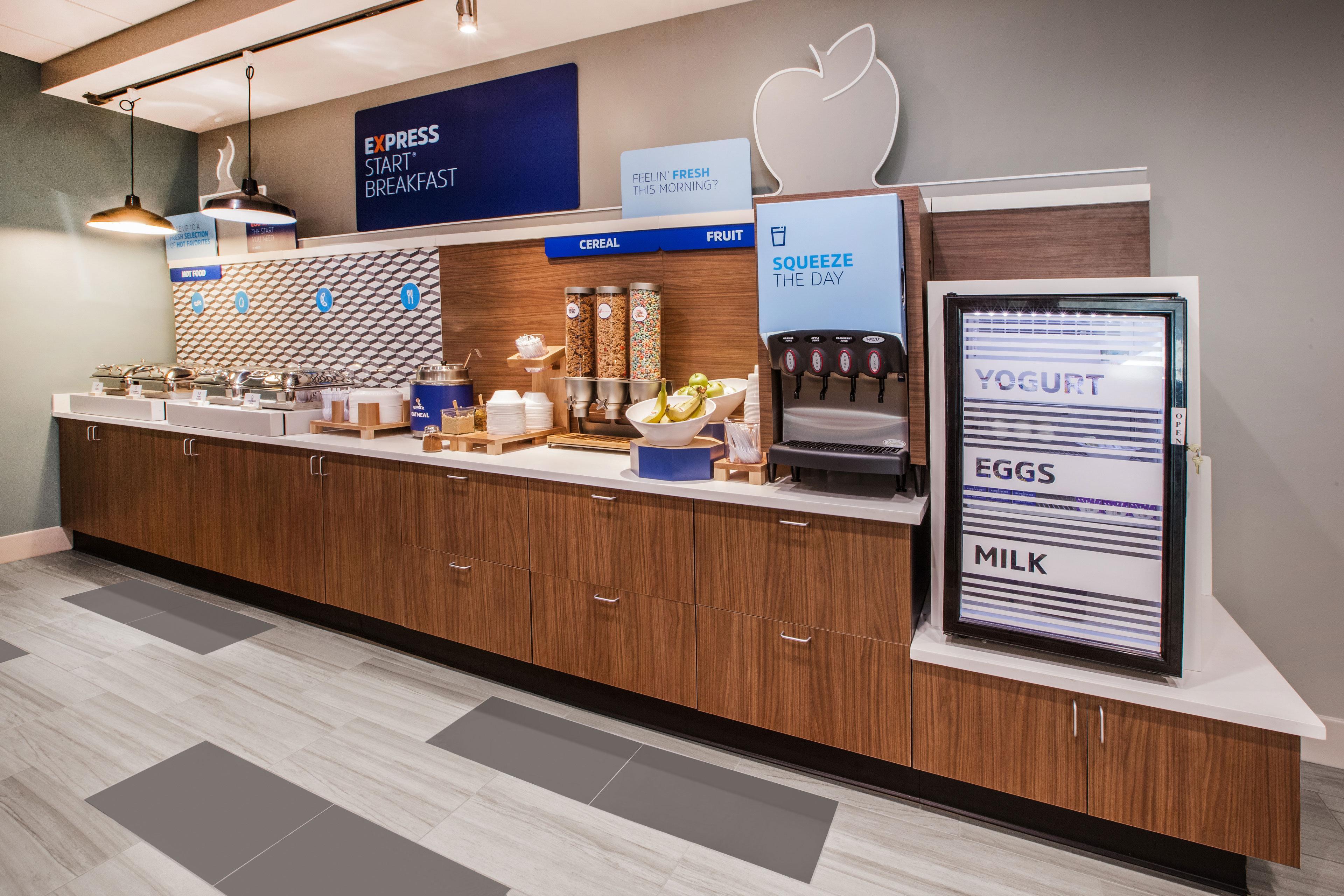 Holiday Inn Express Hotel & Suites Rochester By Ihg Εξωτερικό φωτογραφία
